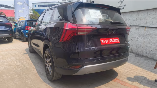 View Mahindra XUV700 Image 8 Used Mahindra XUV700 Image 8