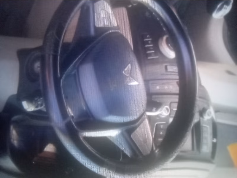 Used 2022 Mahindra XUV300 Used 2022 Mahindra XUV300