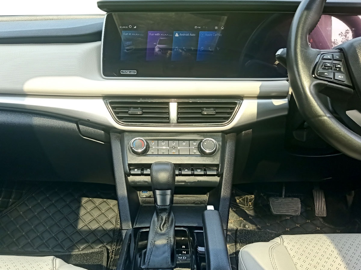 Used 2022 Mahindra XUV700 Used 2022 Mahindra XUV700