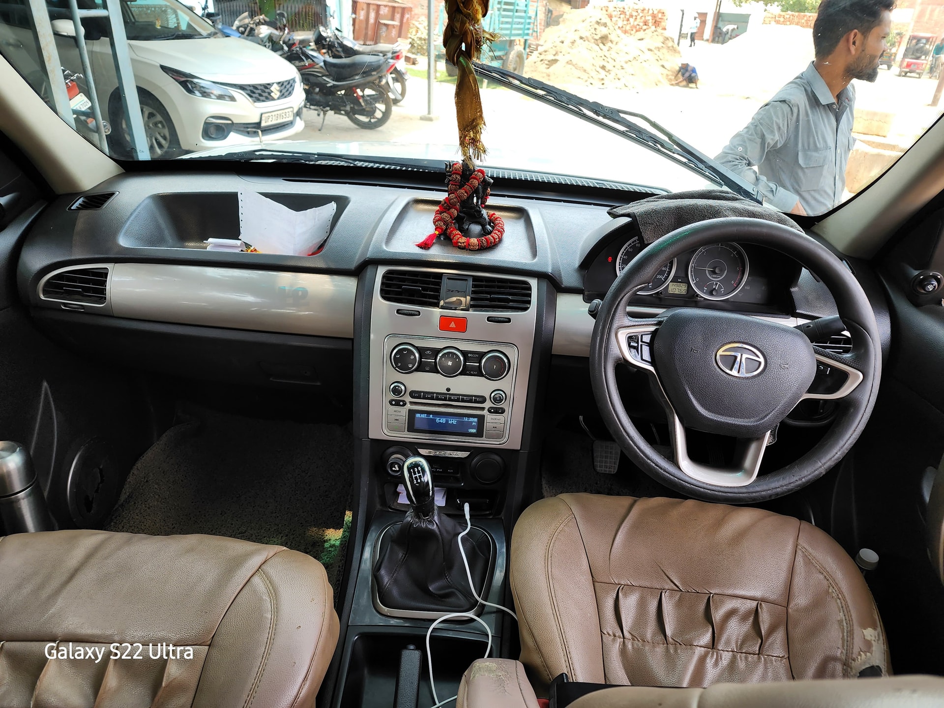 View 2016 Tata Safari Storme VX 4x2 Varicor 400 Image 10 Used 2016 Tata Safari Storme VX 4x2 Varicor 400 Image 10