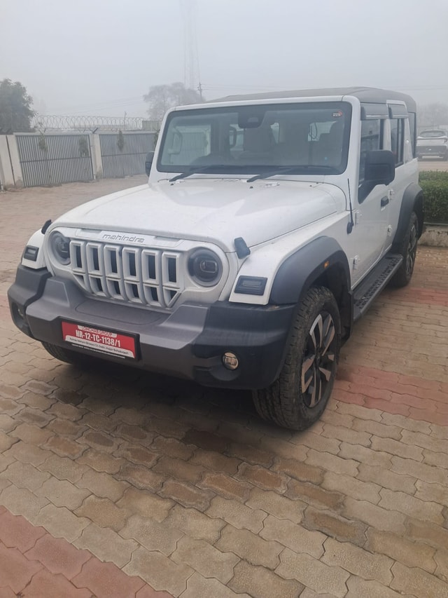 View Mahindra Thar Roxx Image 1 Used Mahindra Thar Roxx Image 1
