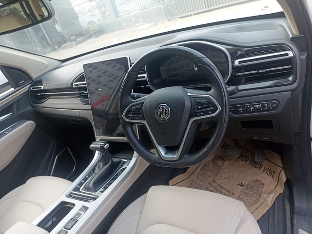 View MG Hector Image 11 Used MG Hector Image 11