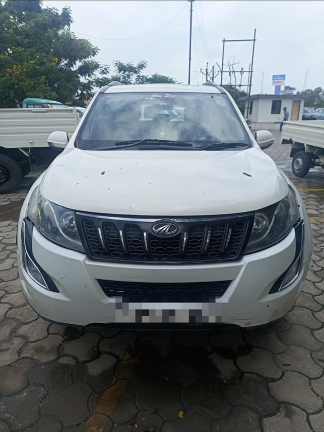 View Mahindra XUV500 Image 1 Used Mahindra XUV500 Image 1