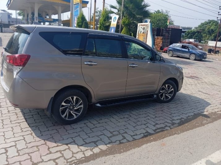 Used 2022 Toyota Innova Crysta Used 2022 Toyota Innova Crysta