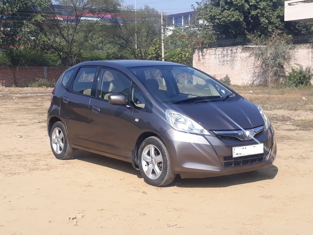 Jazz image 1 Jazz image 1