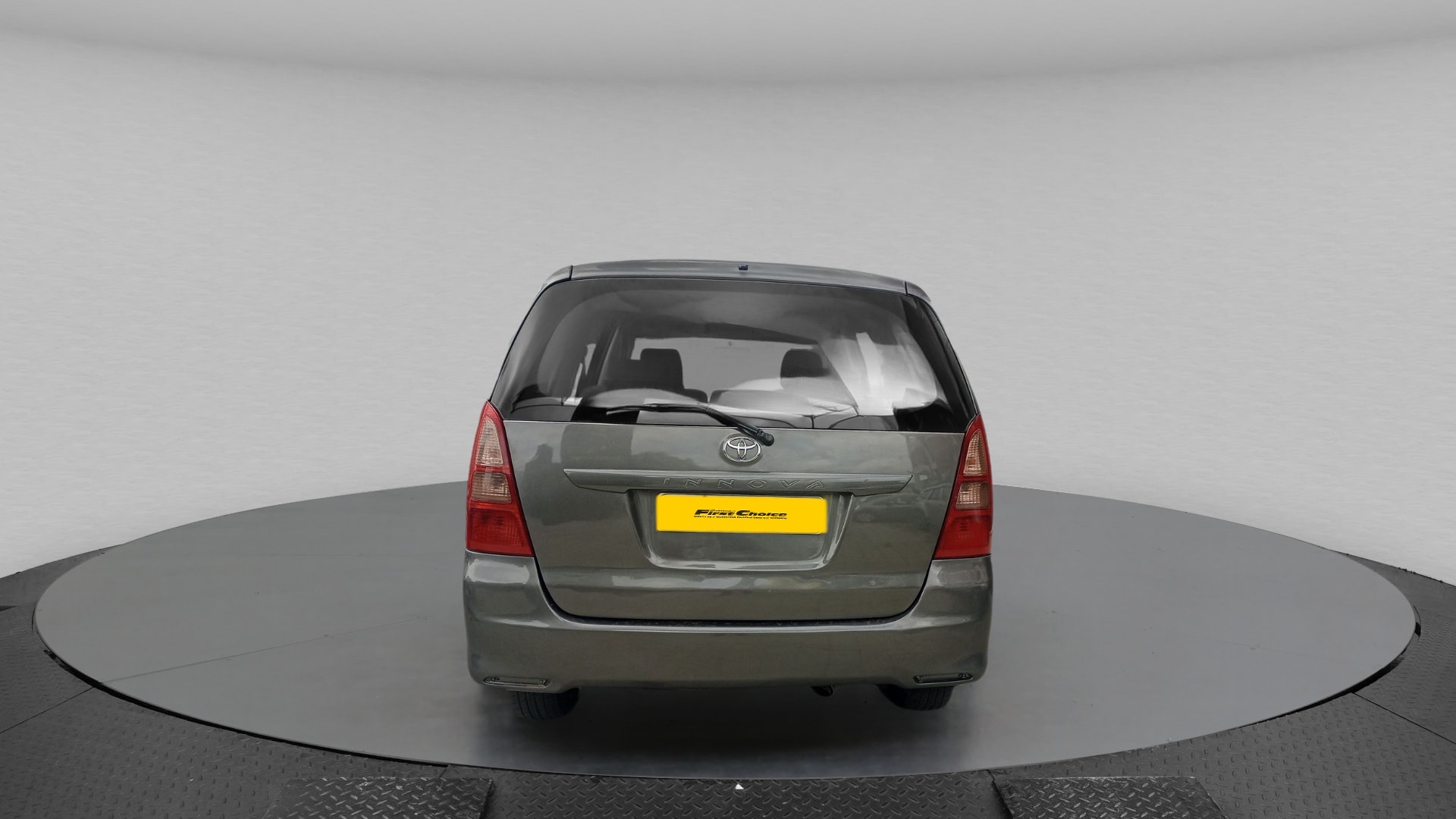 Innova image 4 Innova image 4