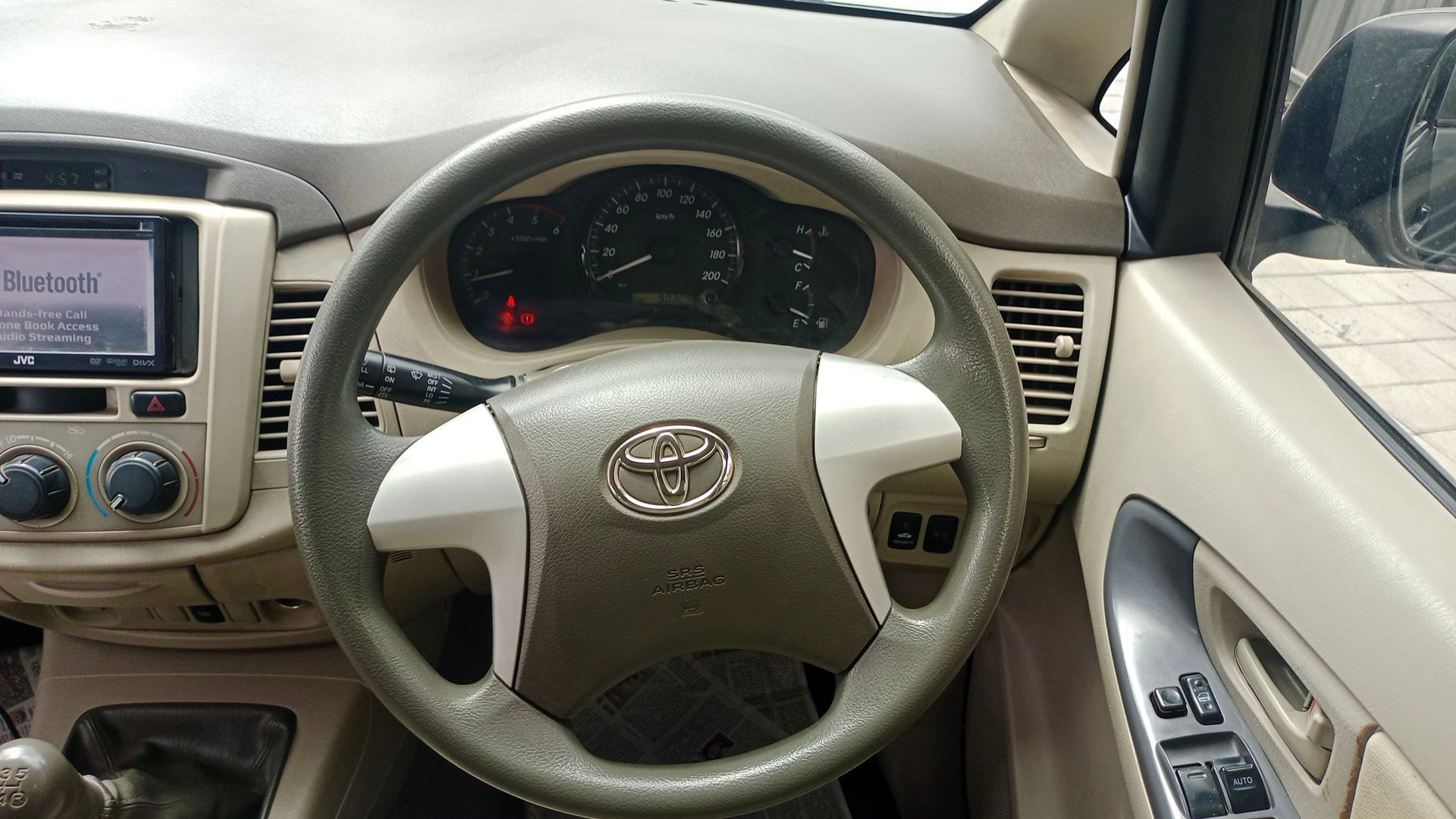 Innova image 17 Innova image 17