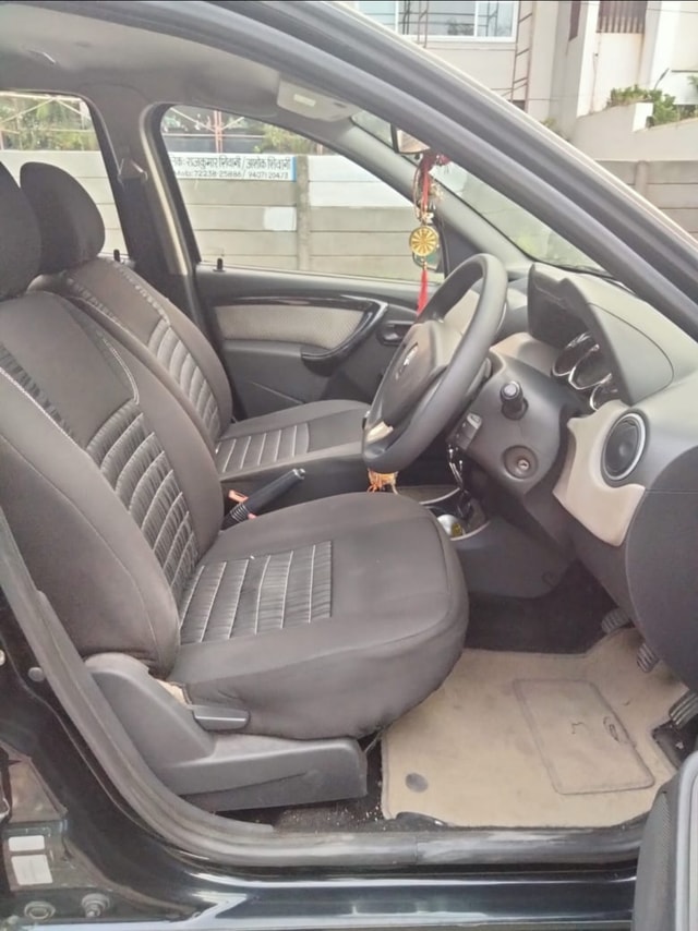 View Renault Duster Image 10 Used Renault Duster Image 10