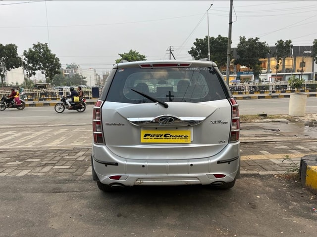 View Mahindra XUV500 Image 3 Used Mahindra XUV500 Image 3