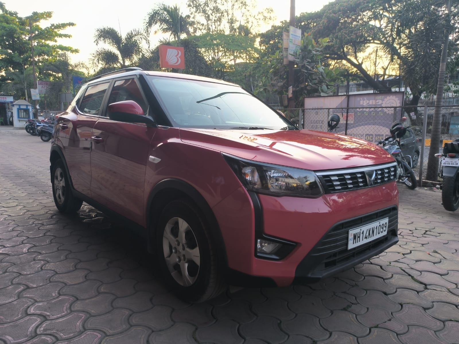 Used 2023 Mahindra XUV300 Used 2023 Mahindra XUV300