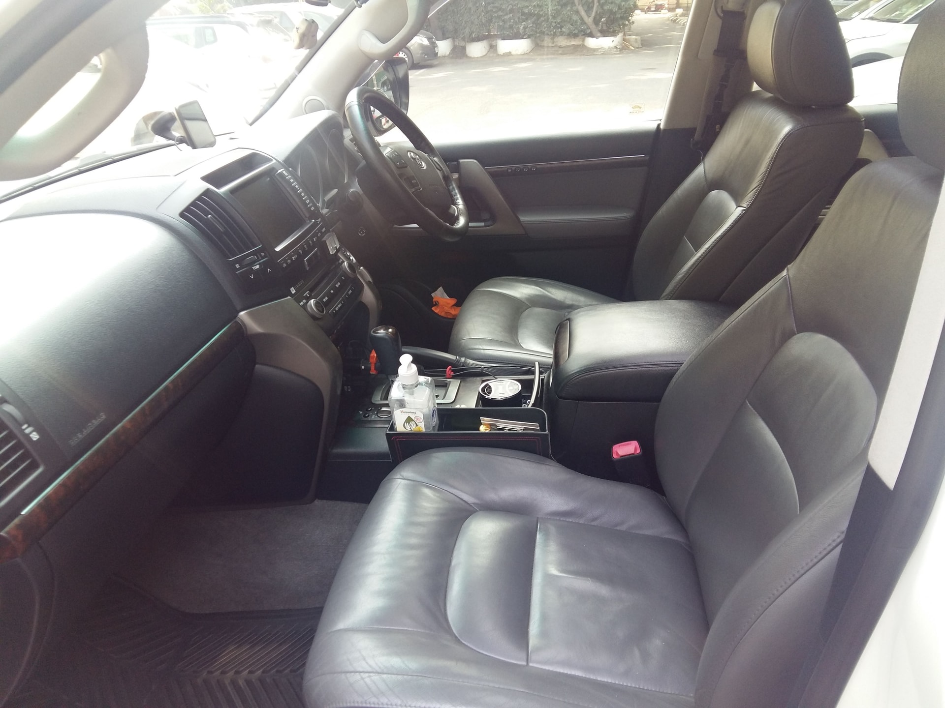 Land Cruiser image 6 Land Cruiser image 6