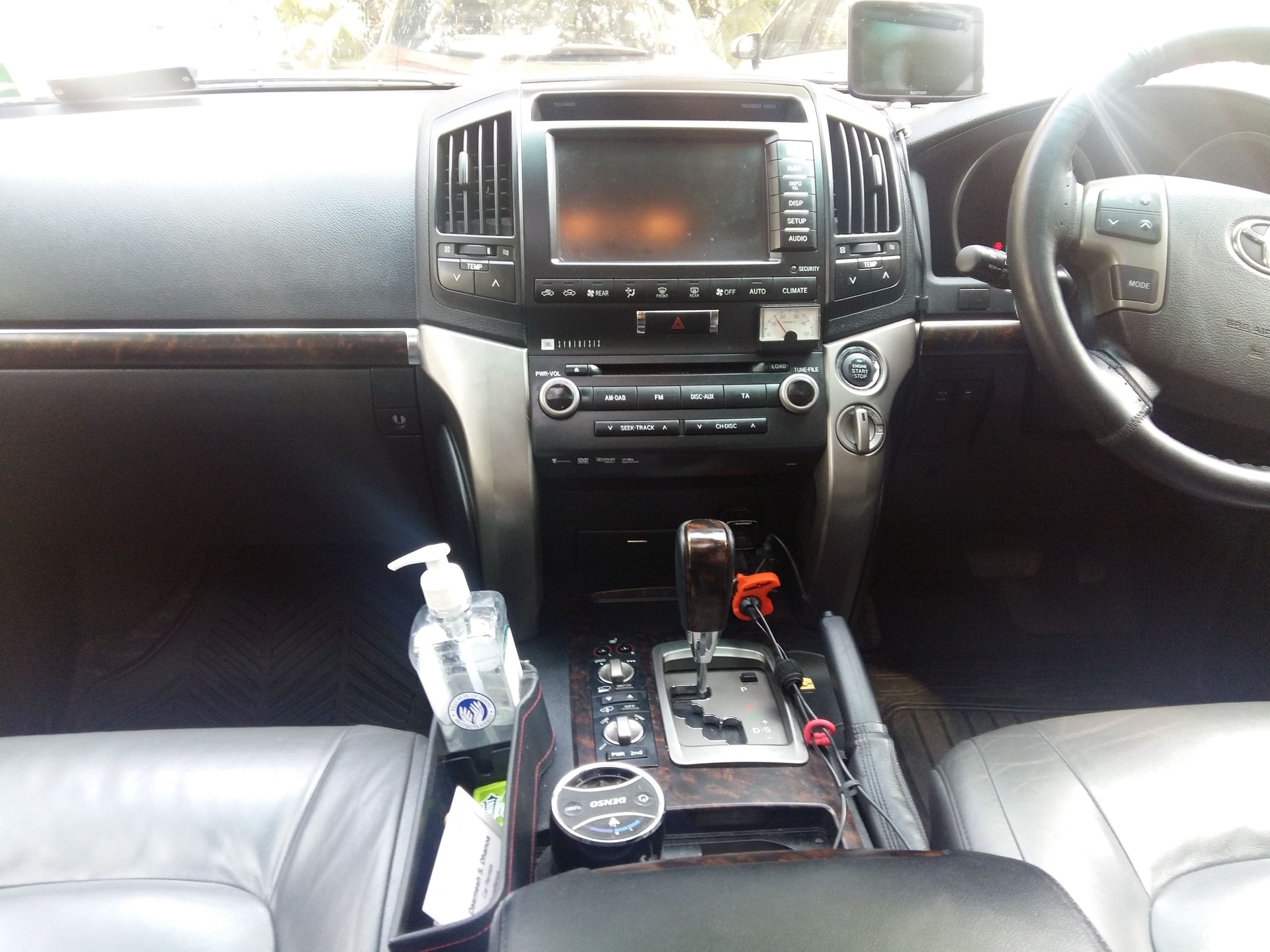 Land Cruiser image 13 Land Cruiser image 13