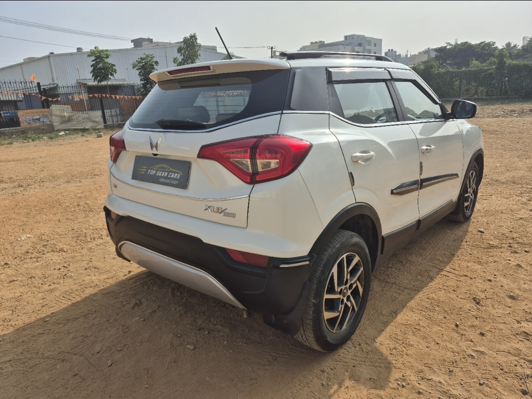 Used 2022 Mahindra XUV300 Used 2022 Mahindra XUV300