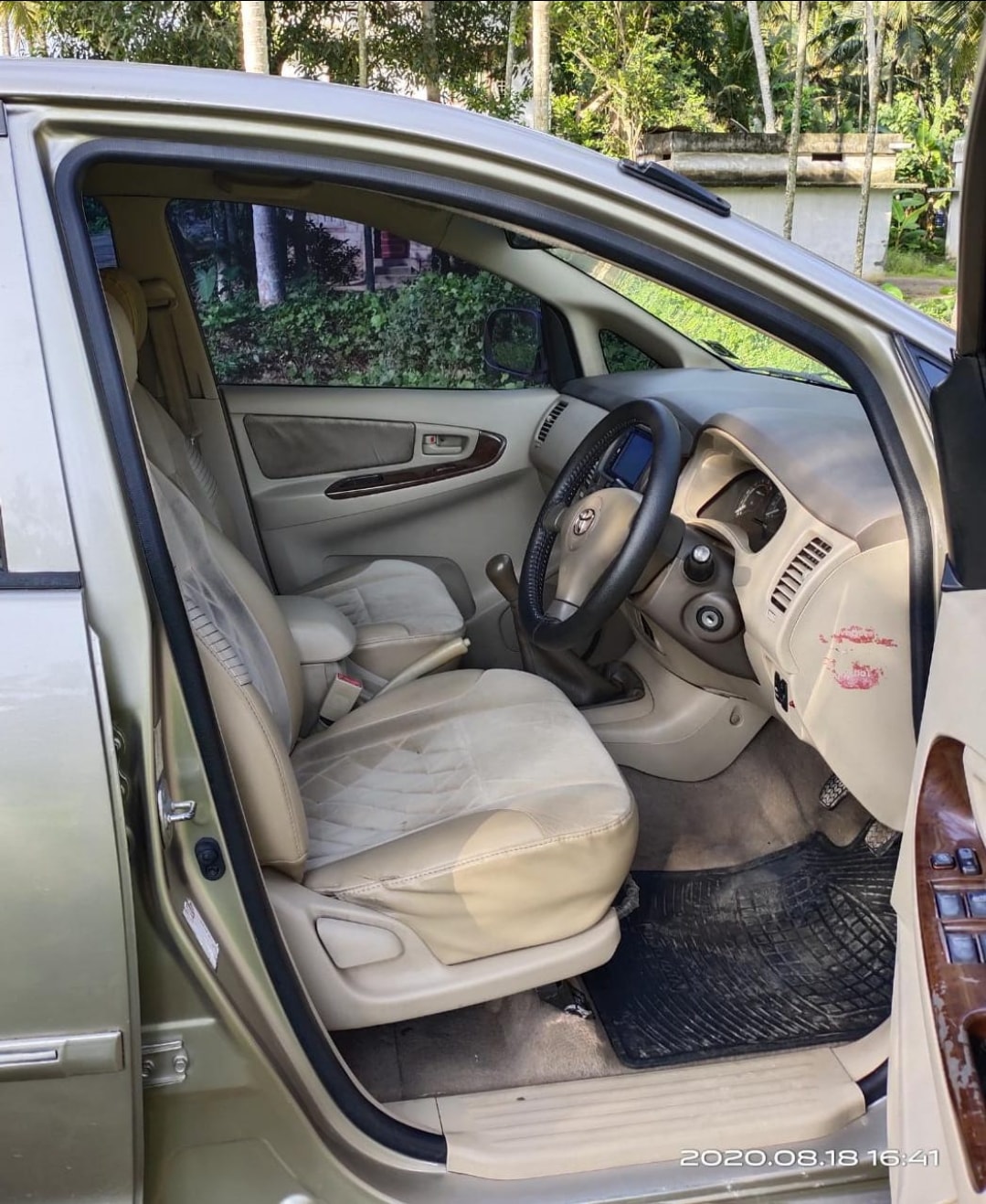 Innova image 7 Innova image 7