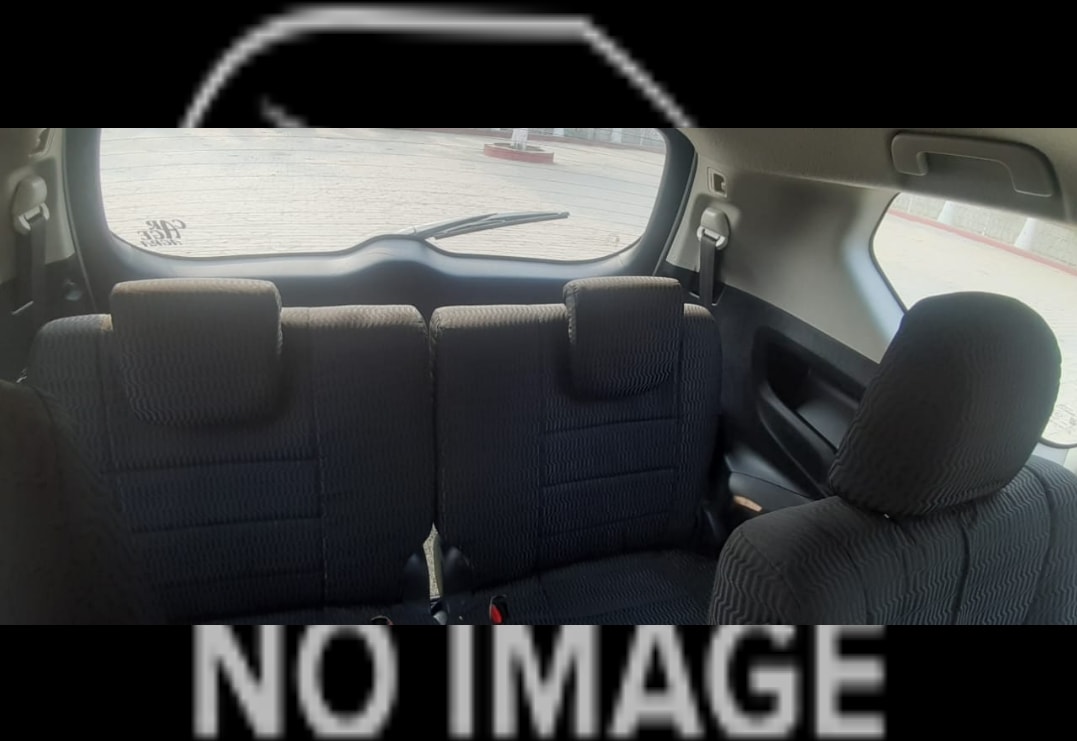 Innova Crysta image 2 Innova Crysta image 2