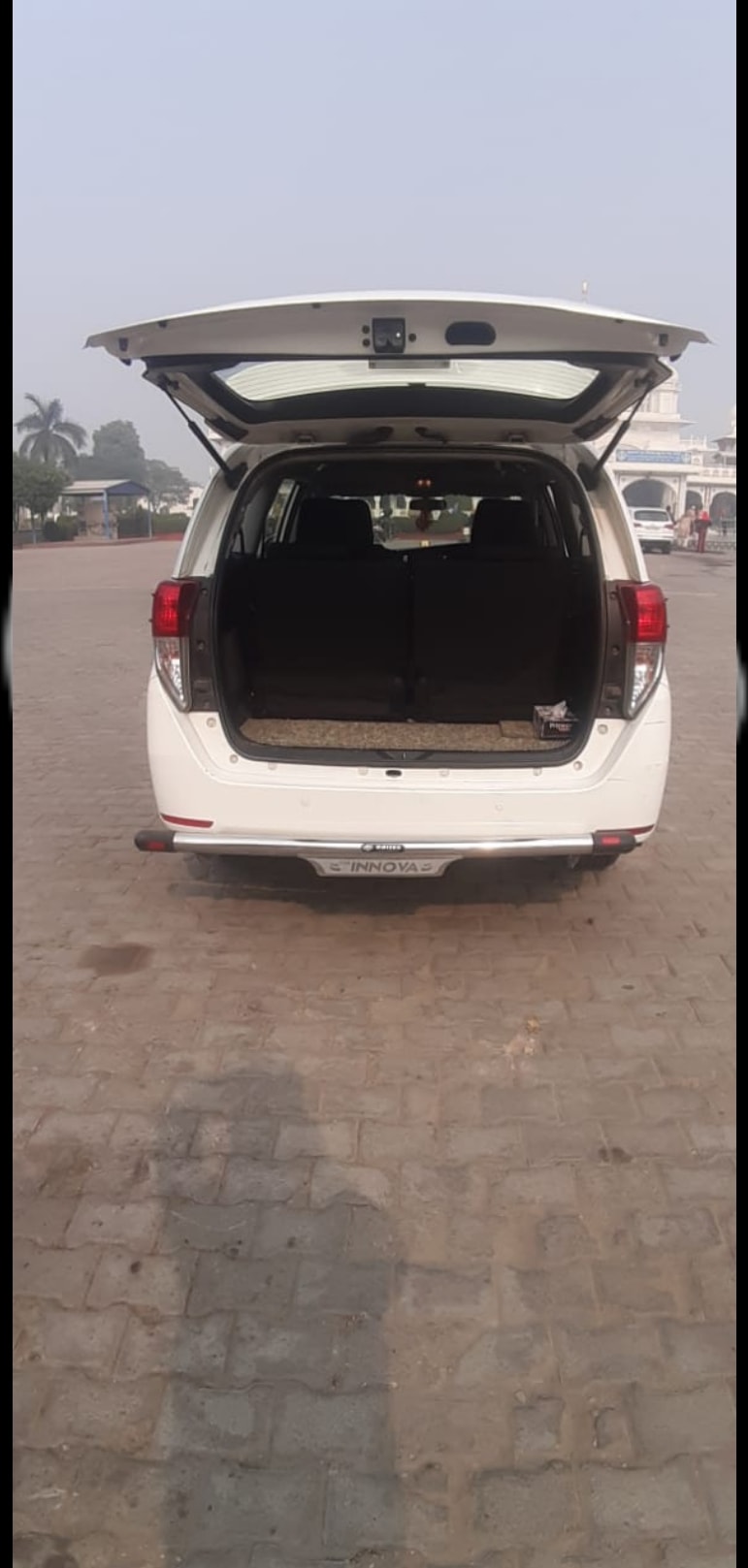 Innova Crysta image 15 Innova Crysta image 15