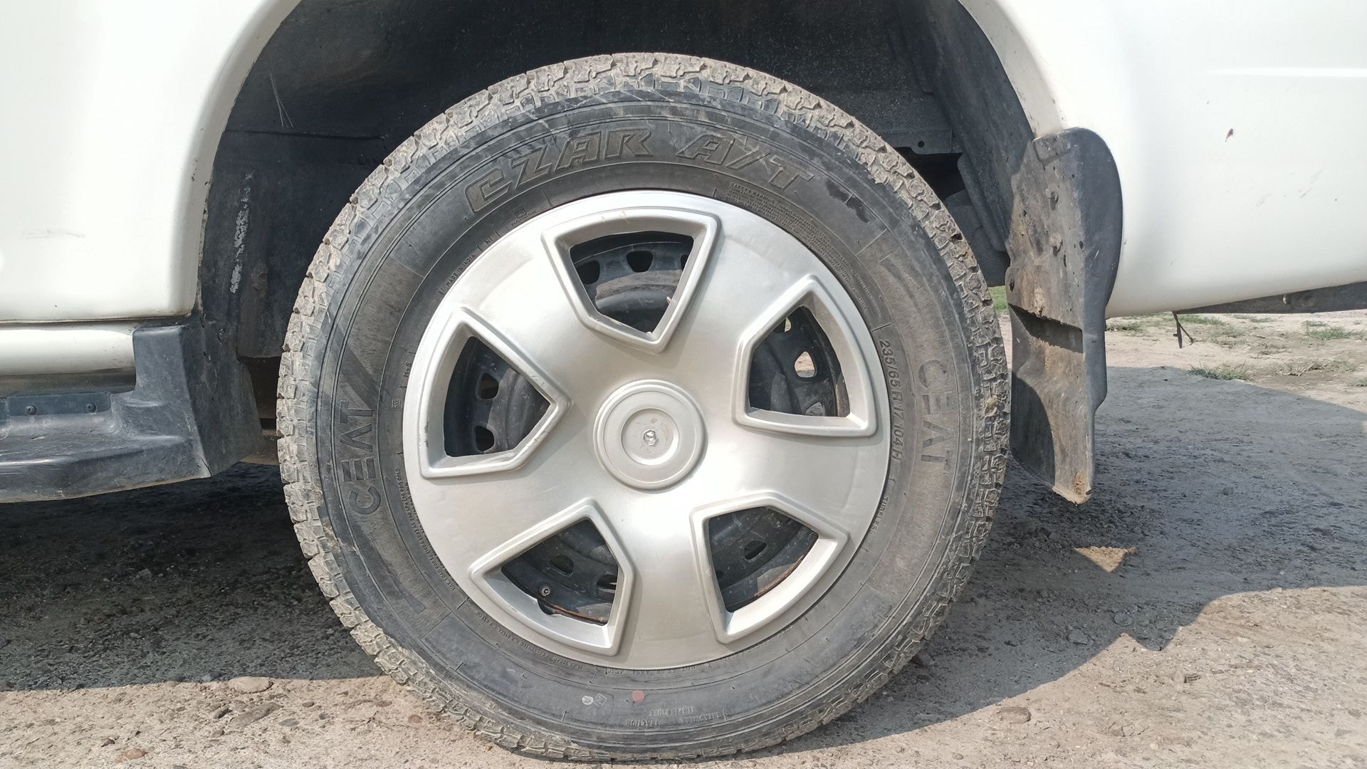 Scorpio image 12 Scorpio image 12