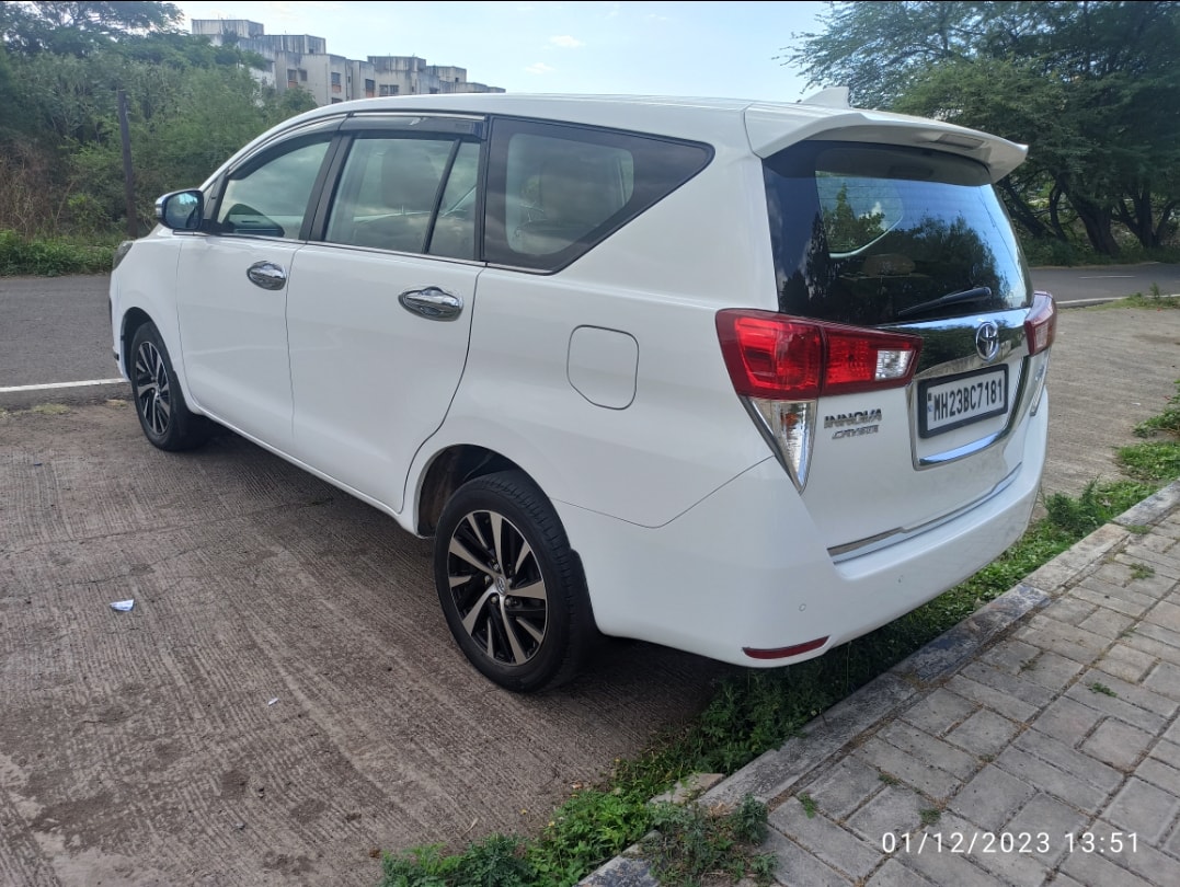 Innova Crysta image 8 Innova Crysta image 8