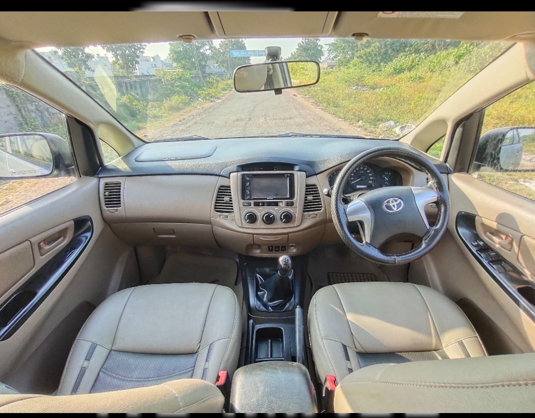 Innova image 11 Innova image 11