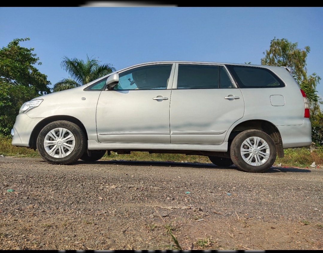 Innova image 4 Innova image 4