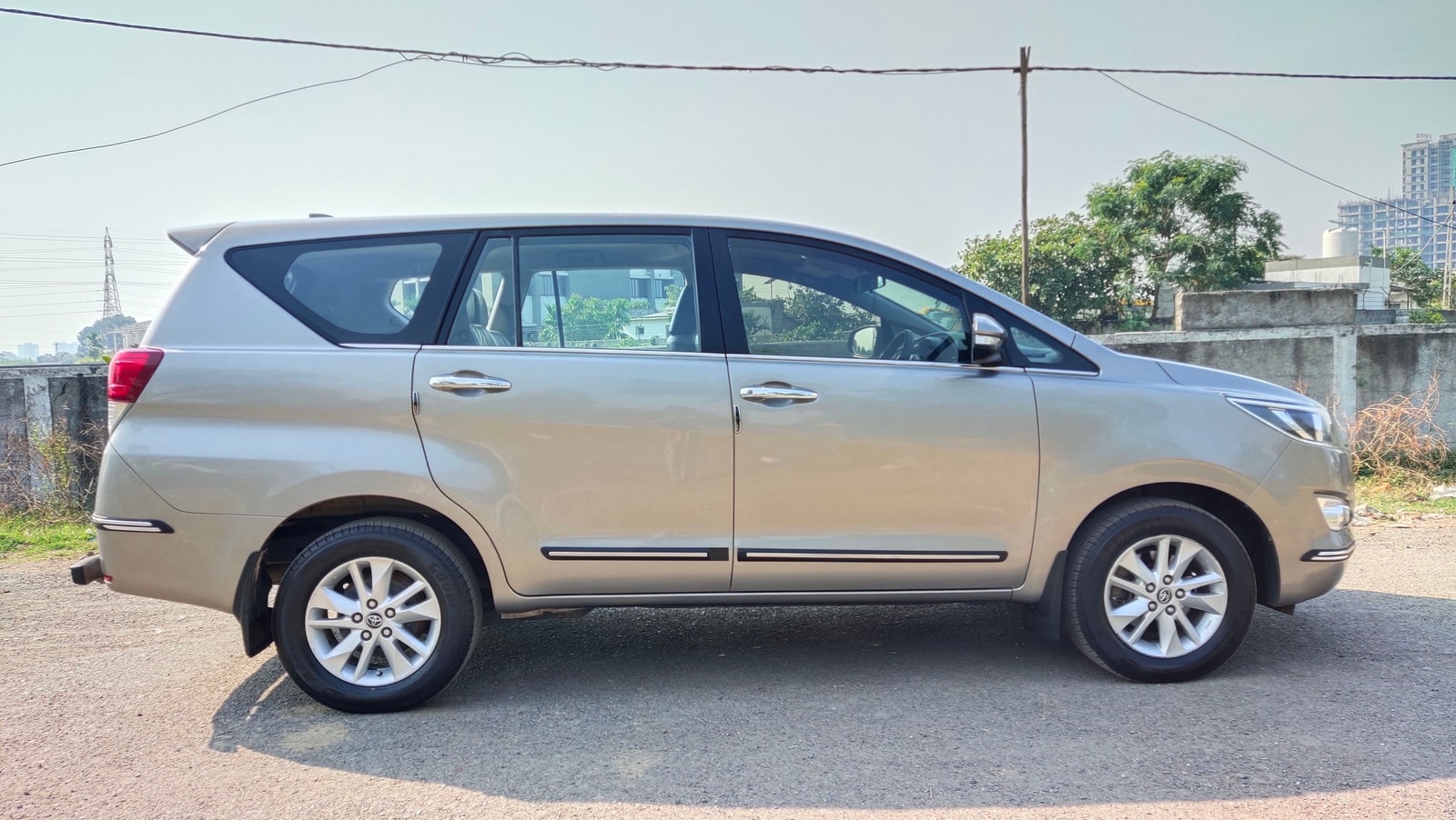 Innova Crysta image 13 Innova Crysta image 13