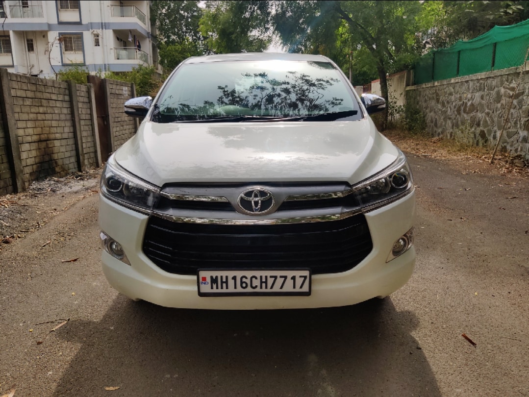 Innova Crysta image 3 Innova Crysta image 3