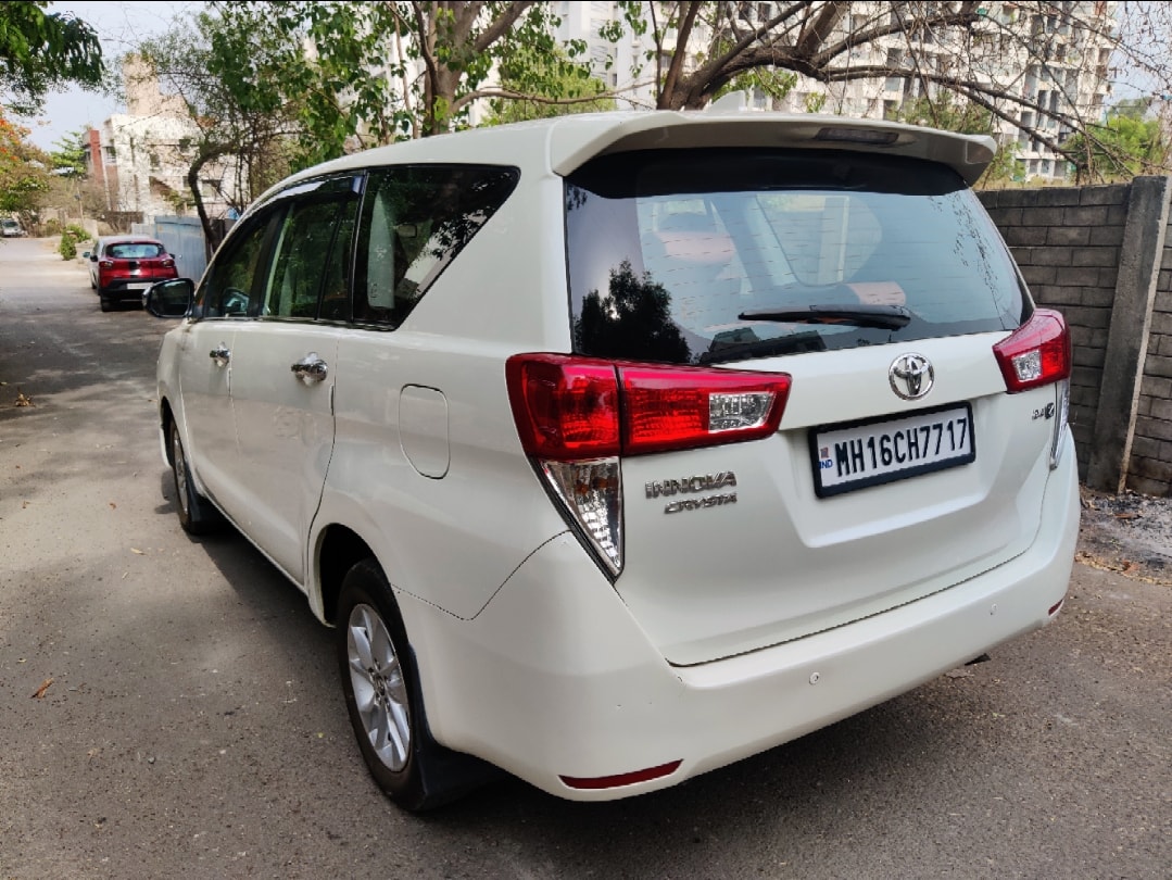 Innova Crysta image 5 Innova Crysta image 5