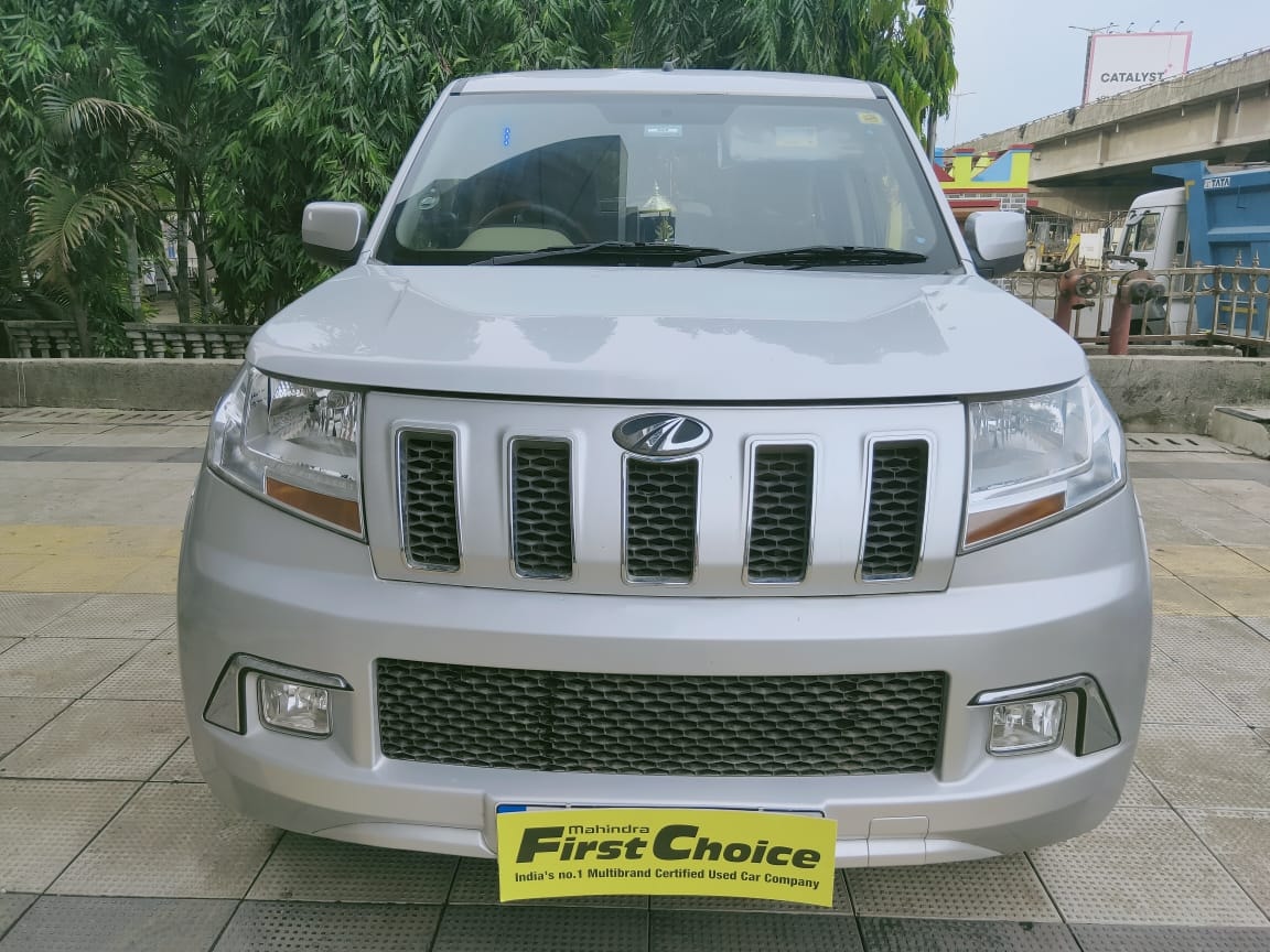 TUV300 Plus image 1 TUV300 Plus image 1