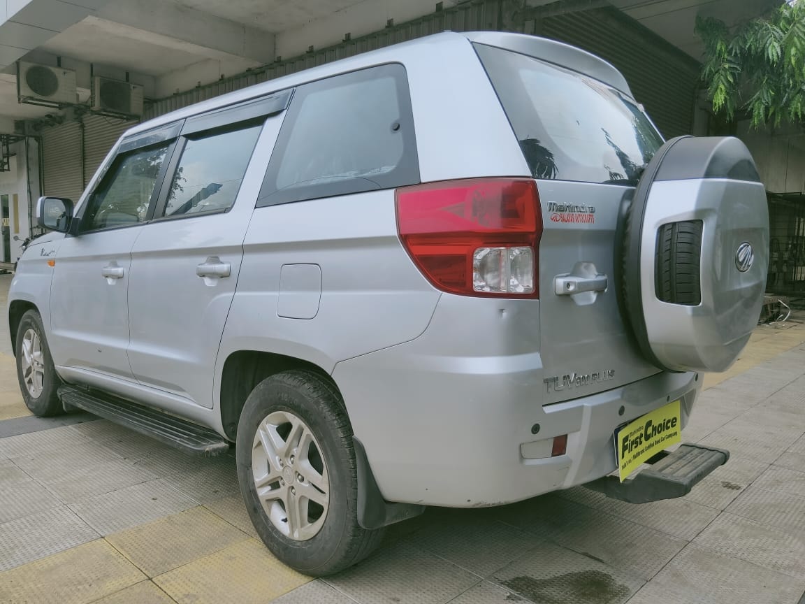 TUV300 Plus image 11 TUV300 Plus image 11