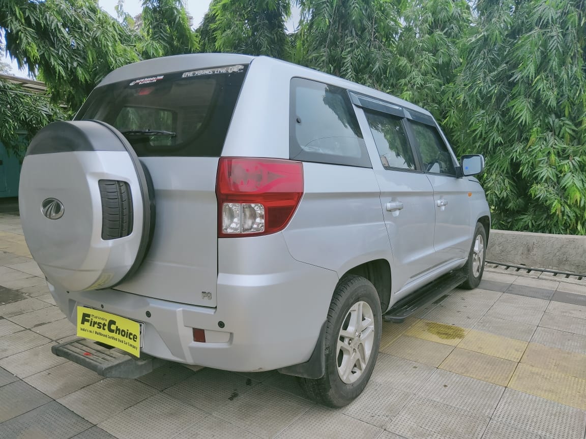 TUV300 Plus image 12 TUV300 Plus image 12