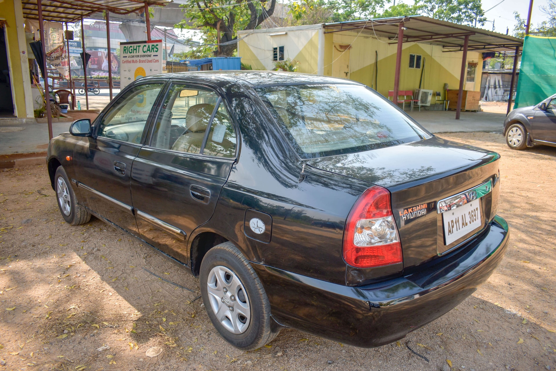 Accent image 11 Accent image 11