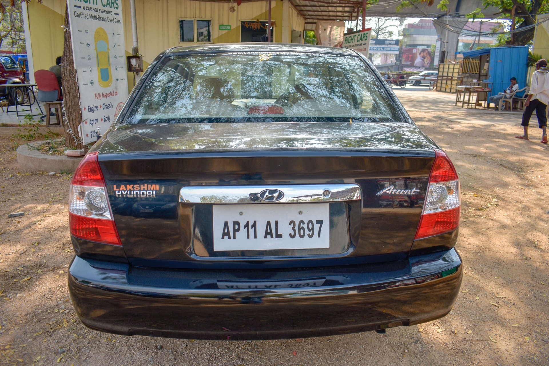 Accent image 13 Accent image 13