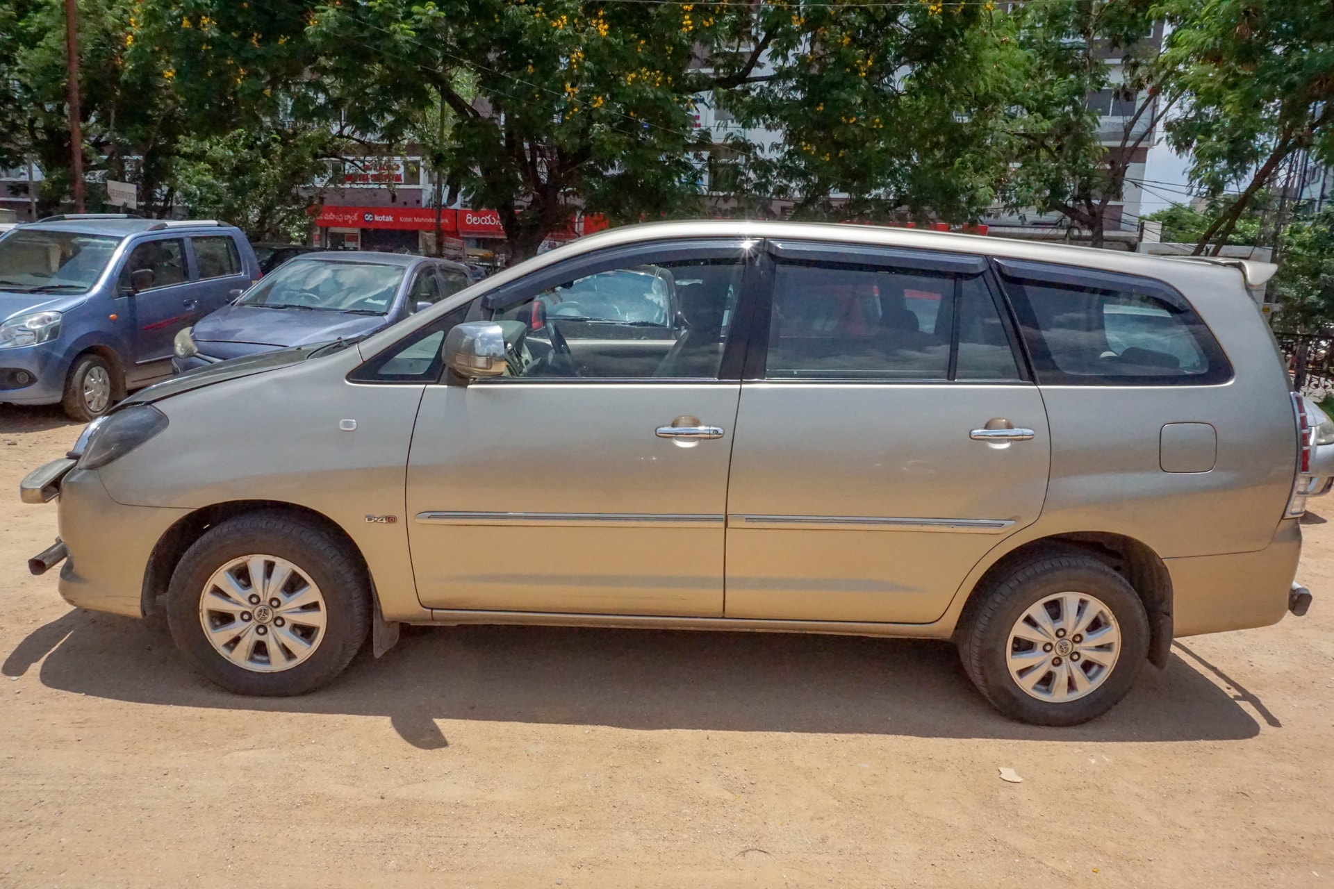 Innova image 9 Innova image 9