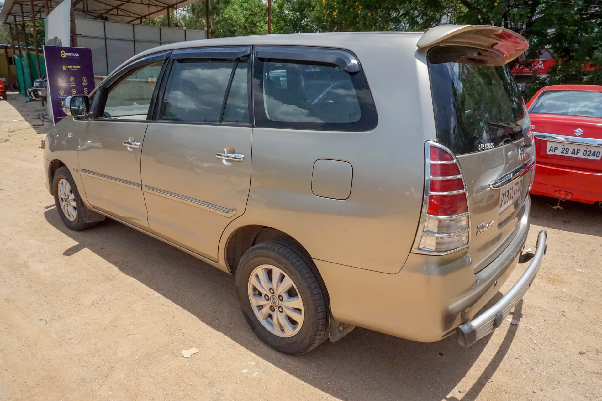 Innova image 11 Innova image 11