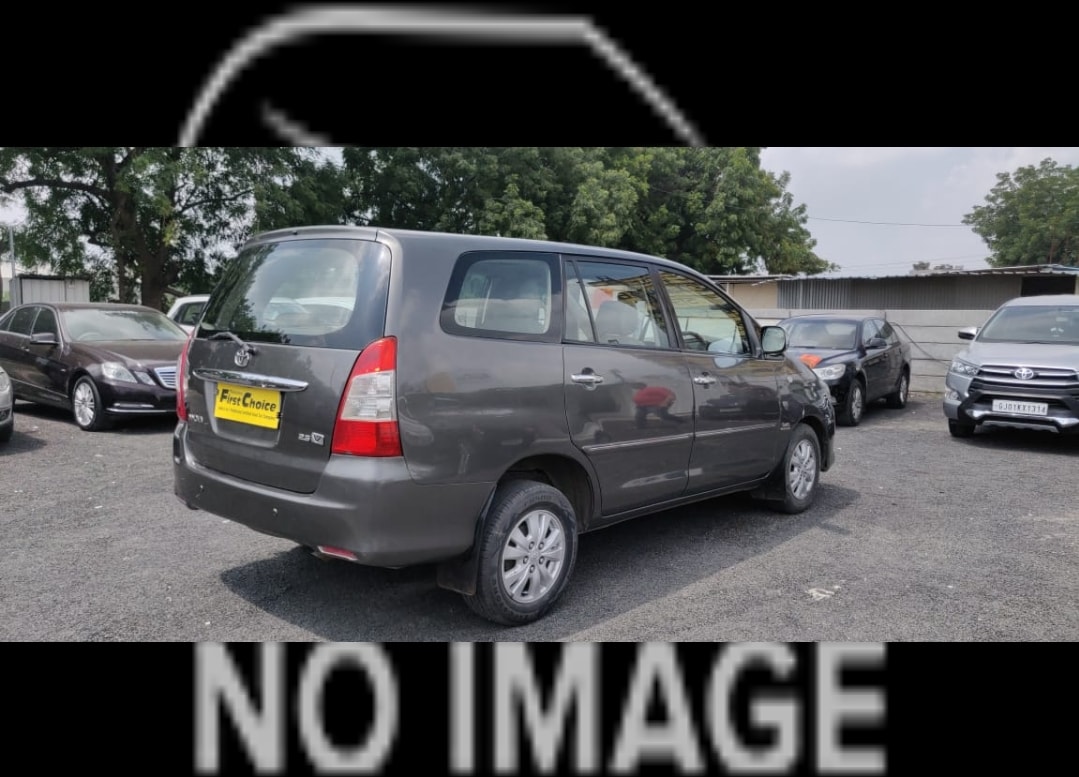 Innova image 12 Innova image 12