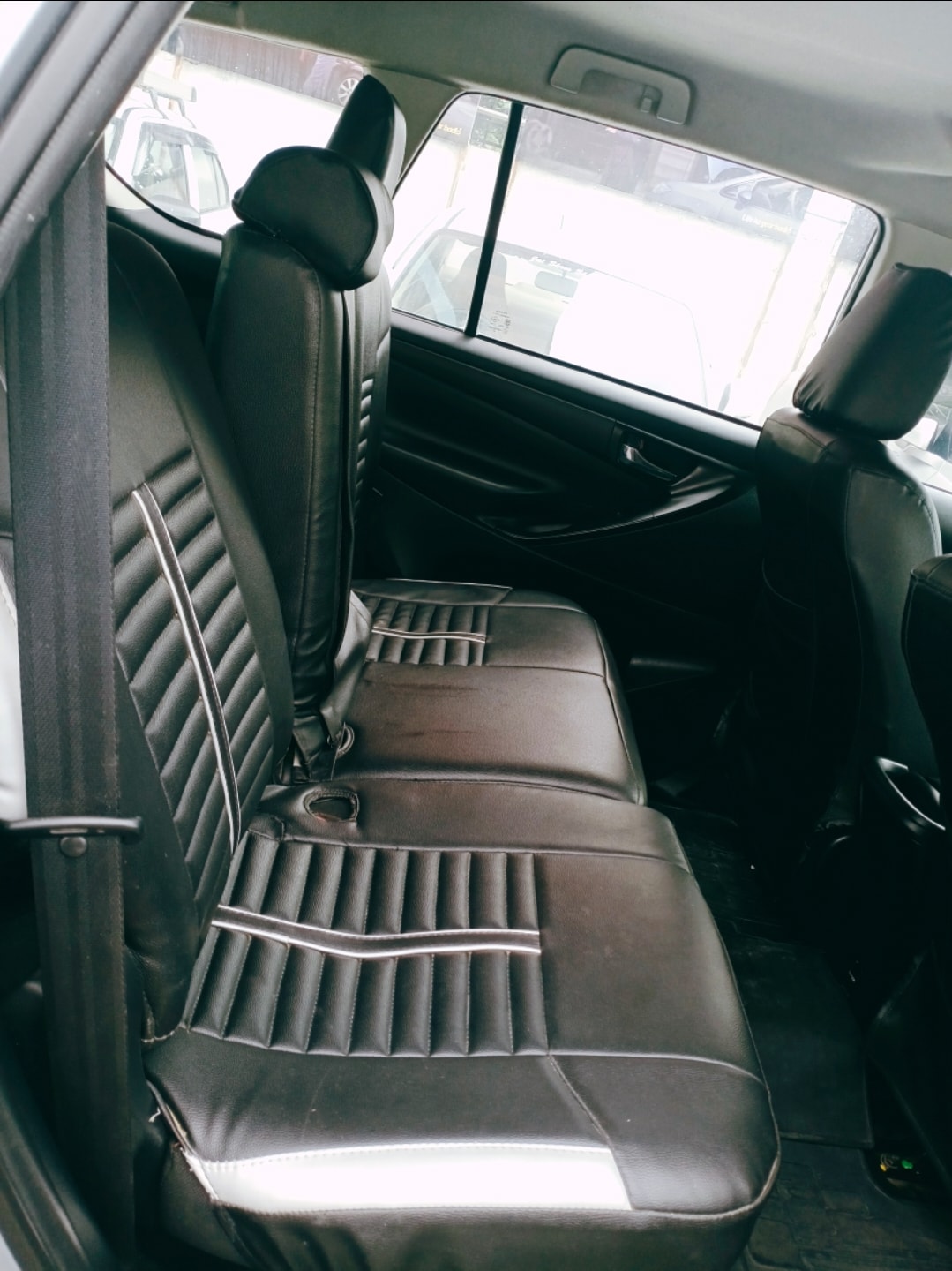 Innova Crysta image 2 Innova Crysta image 2