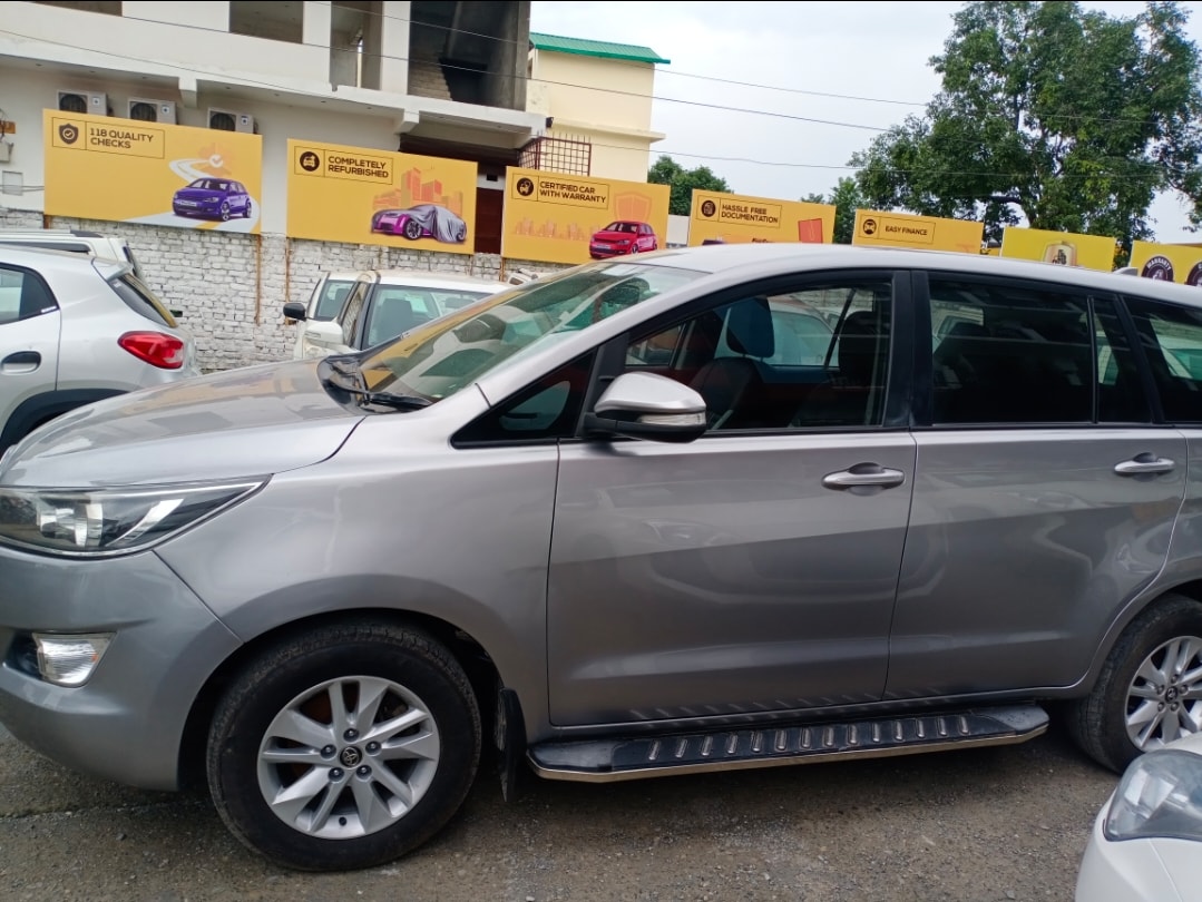 Innova Crysta image 9 Innova Crysta image 9