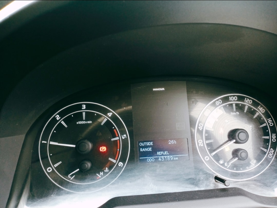 Innova Crysta image 10 Innova Crysta image 10