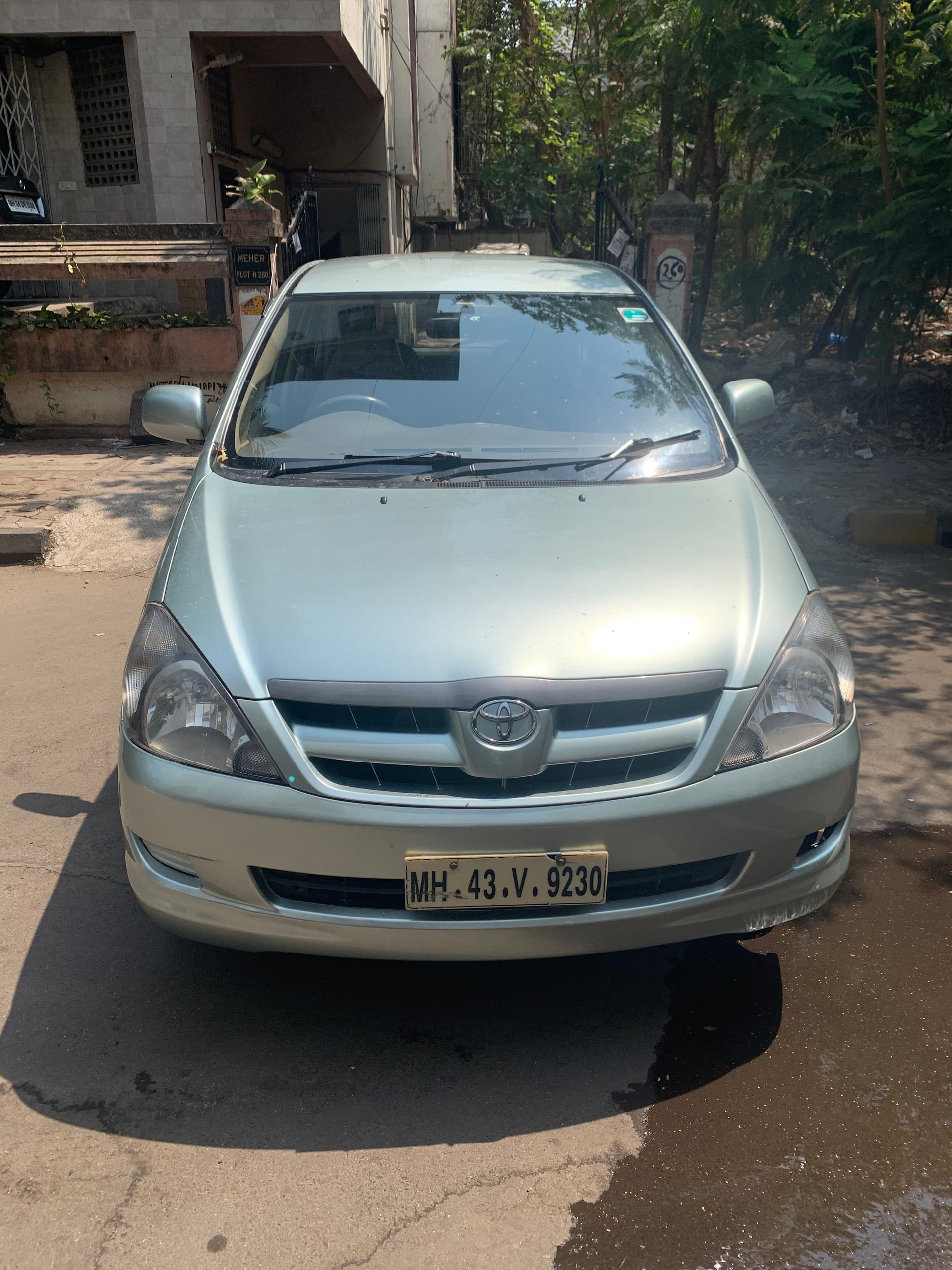 Innova image 1 Innova image 1