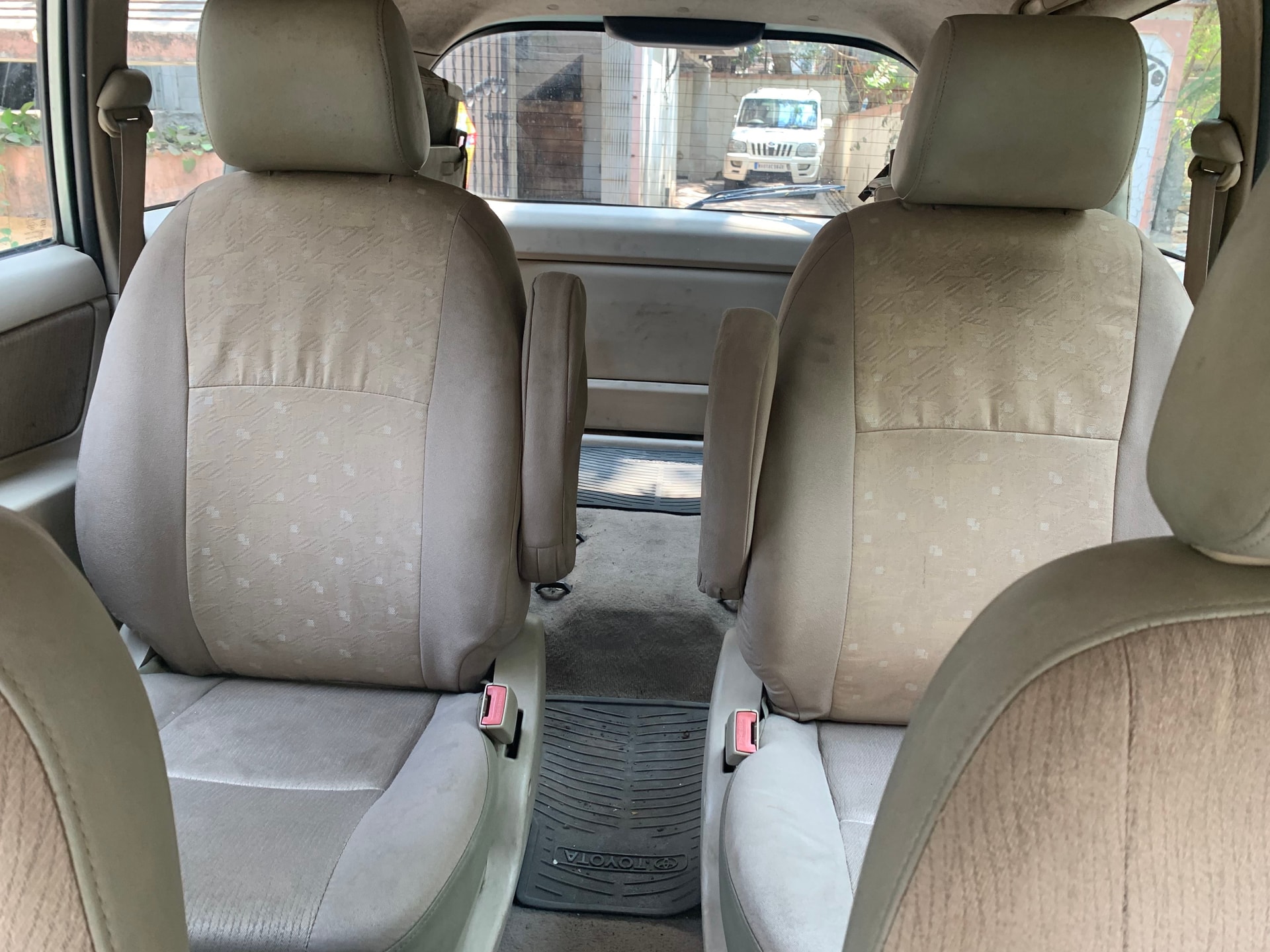 Innova image 5 Innova image 5