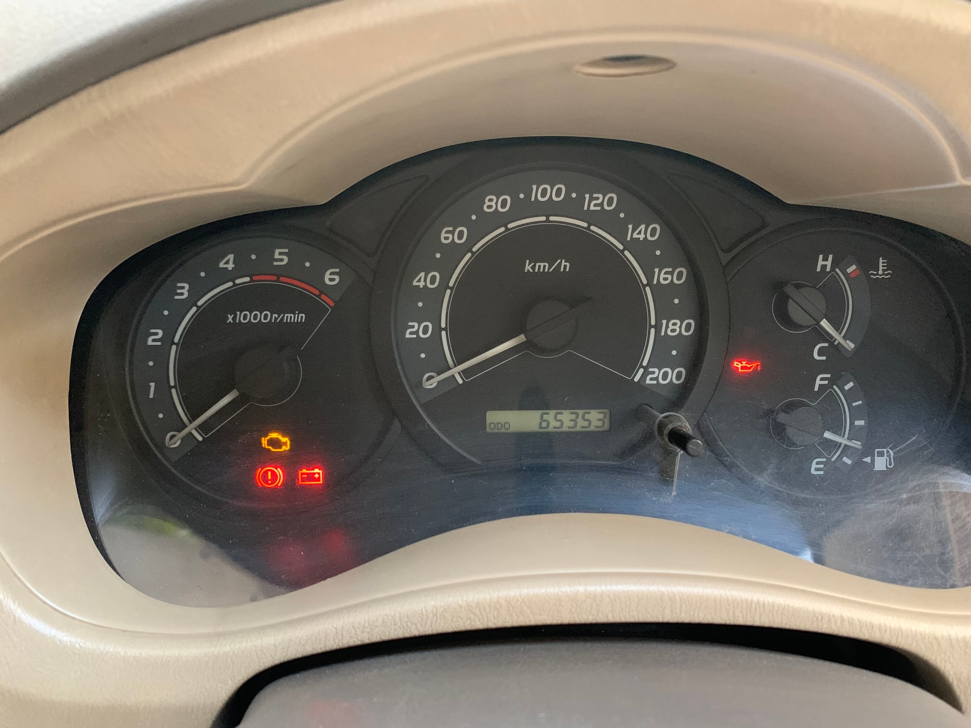 Innova image 9 Innova image 9