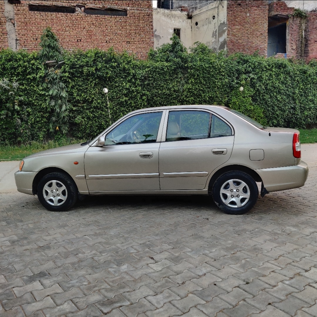 Accent image 2 Accent image 2