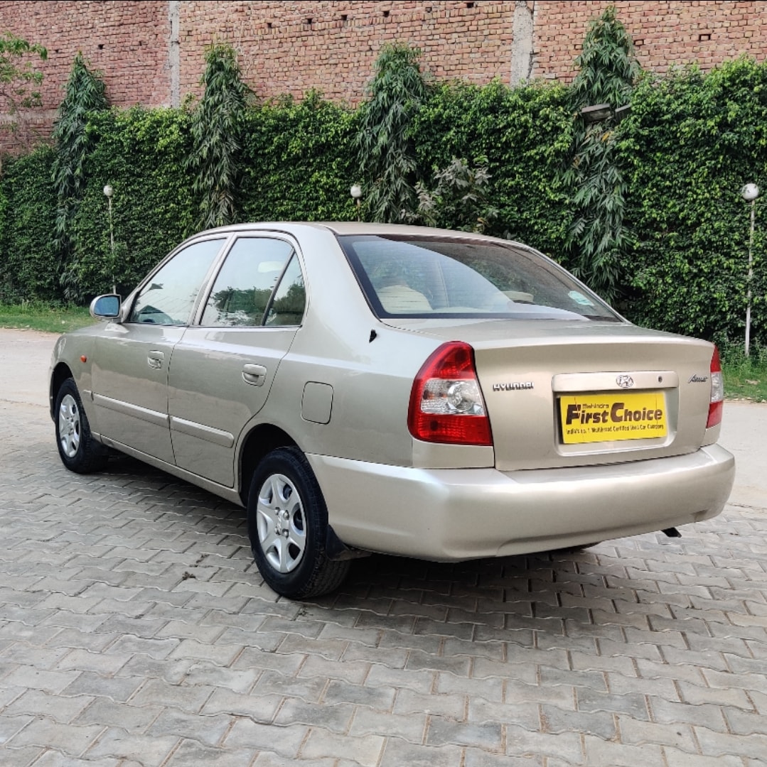 Accent image 8 Accent image 8