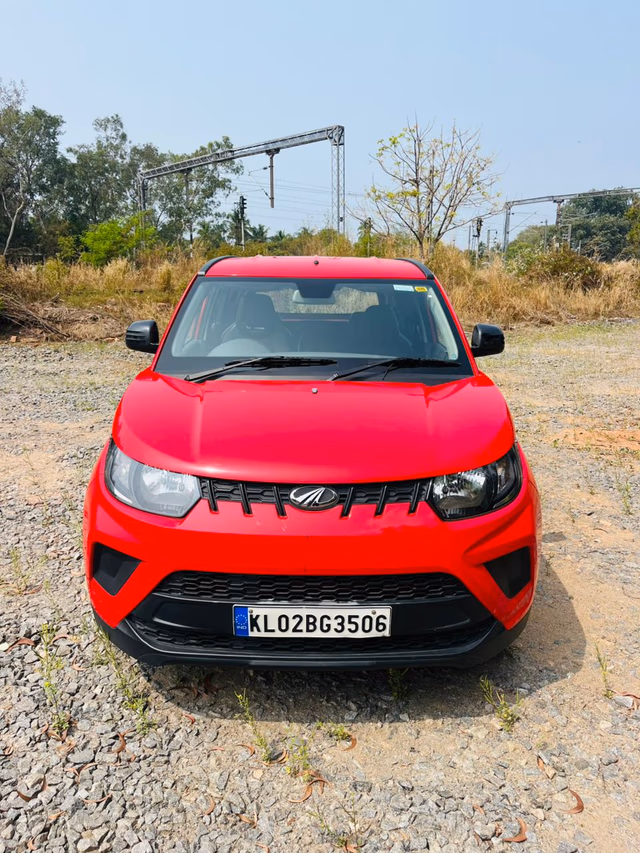 View Mahindra KUV100 Image 2 Used Mahindra KUV100 Image 2