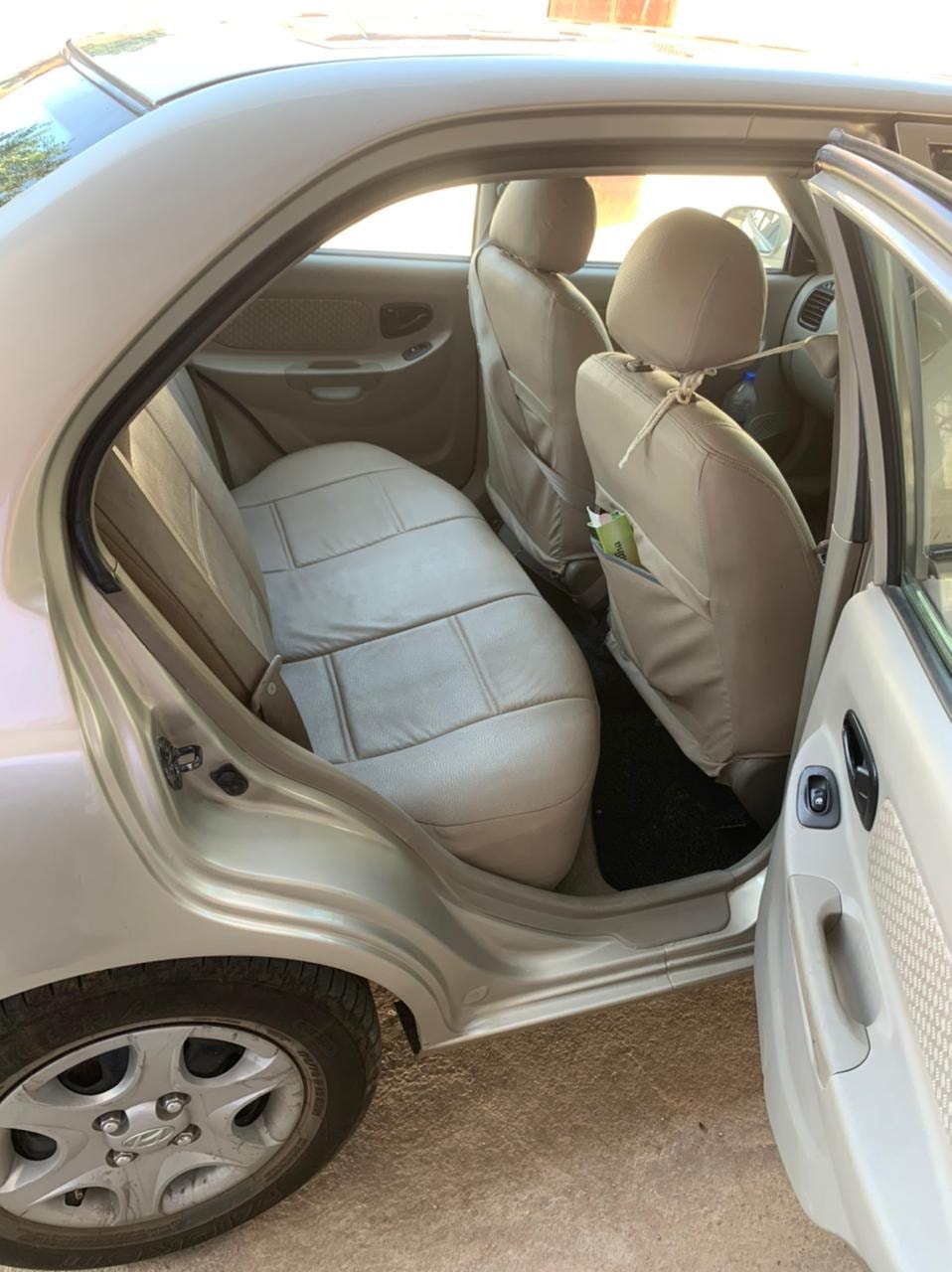 Accent image 5 Accent image 5