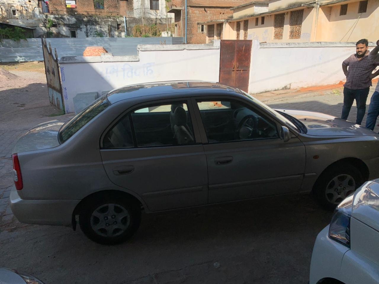 Accent image 3 Accent image 3