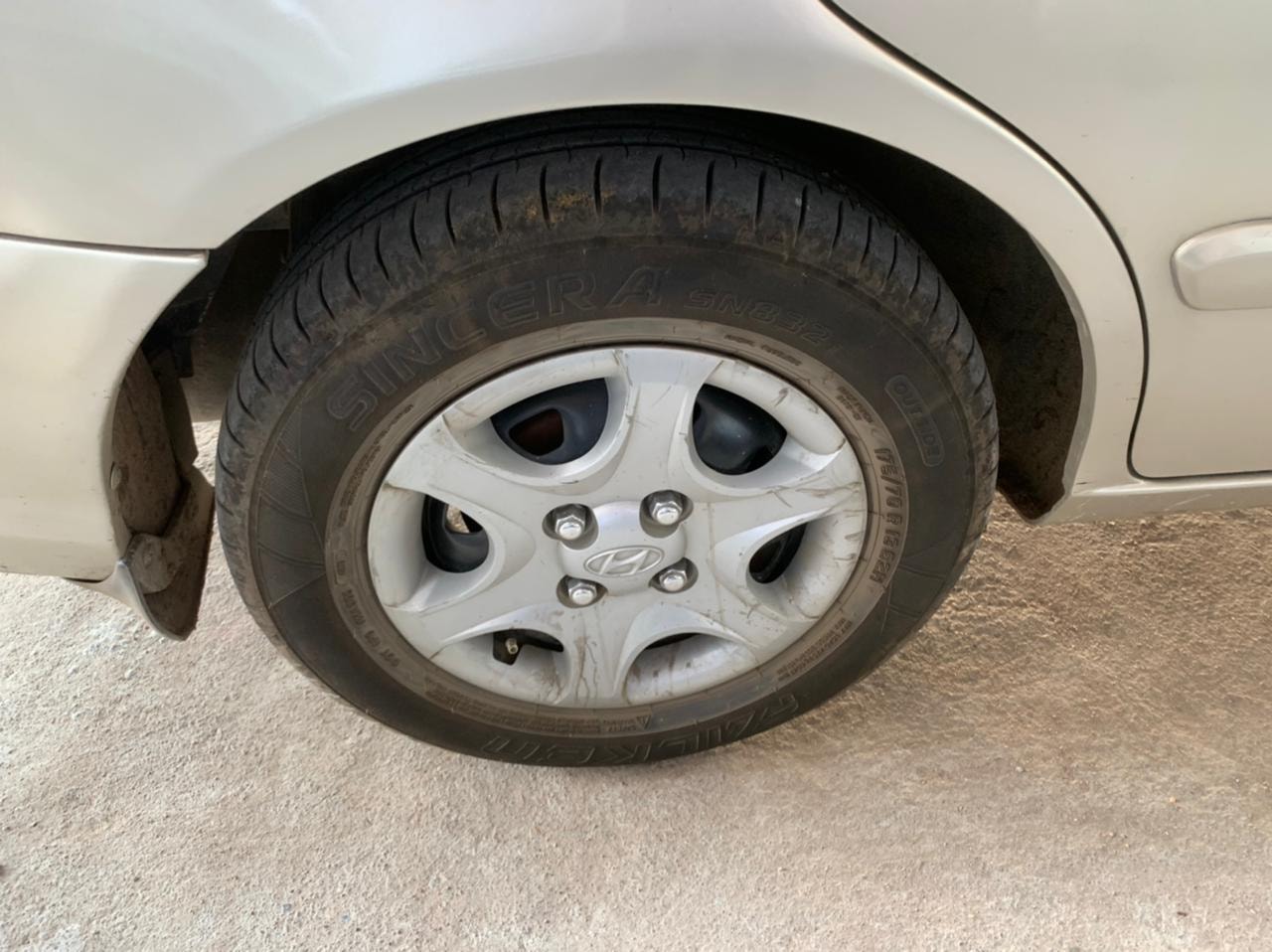 Accent image 4 Accent image 4