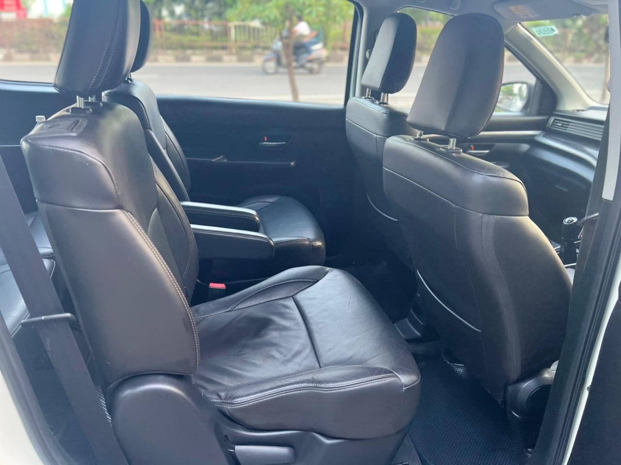 XL6 image 11 XL6 image 11