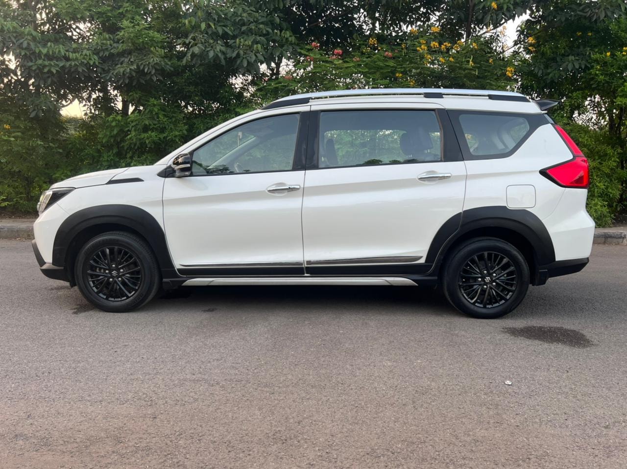 XL6 image 4 XL6 image 4