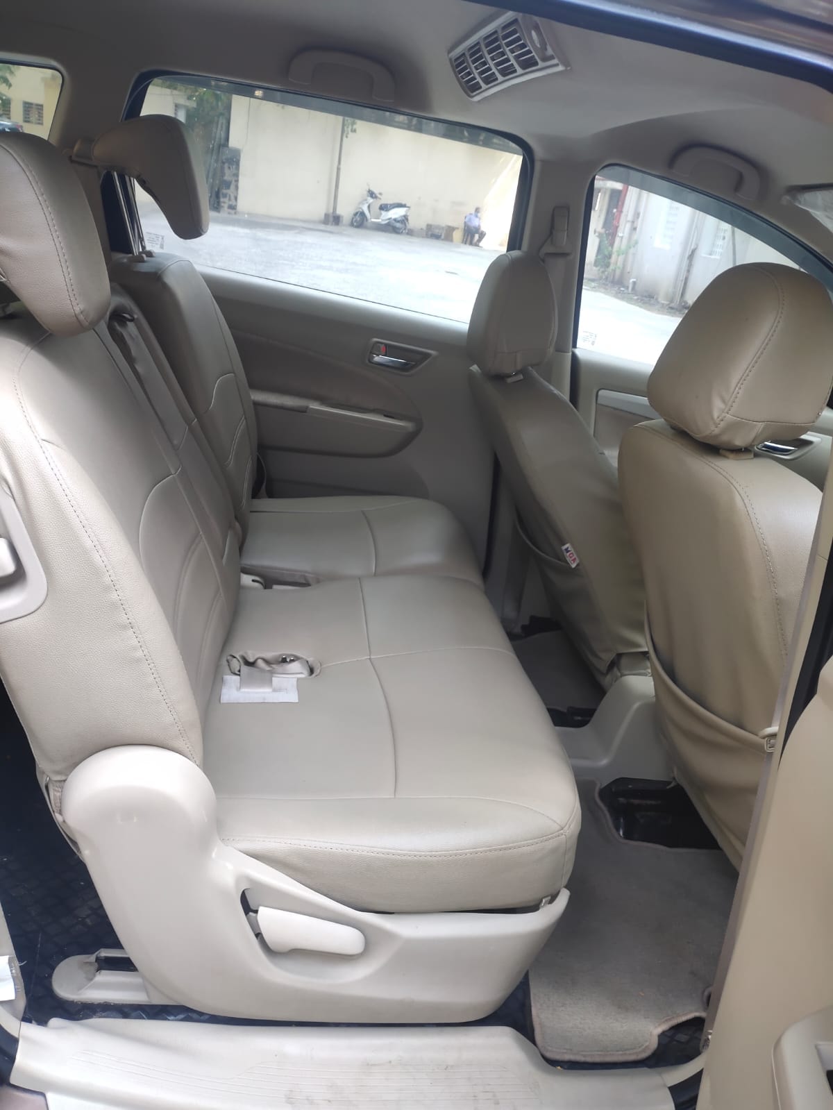 Ertiga image 10 Ertiga image 10